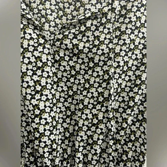 Amazon women’s short sleeve v neck ruffle floral print mini skater dress size s - Picture 5 of 8